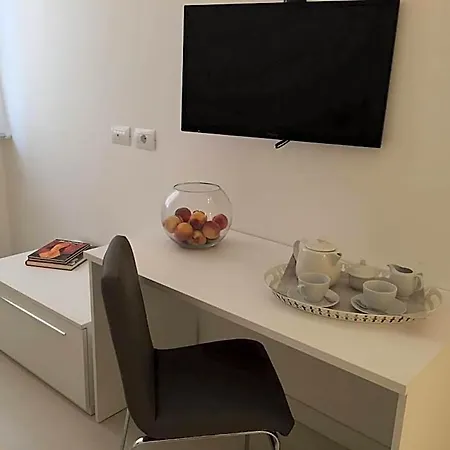 Alberica10 Bed & Breakfast Carrara