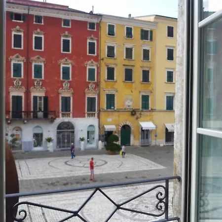 Alberica10 Carrara